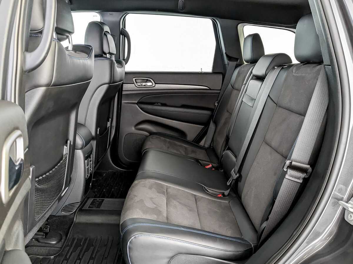 Jeep Grand Cherokee с пробегом — 2018 год. Фото: #10