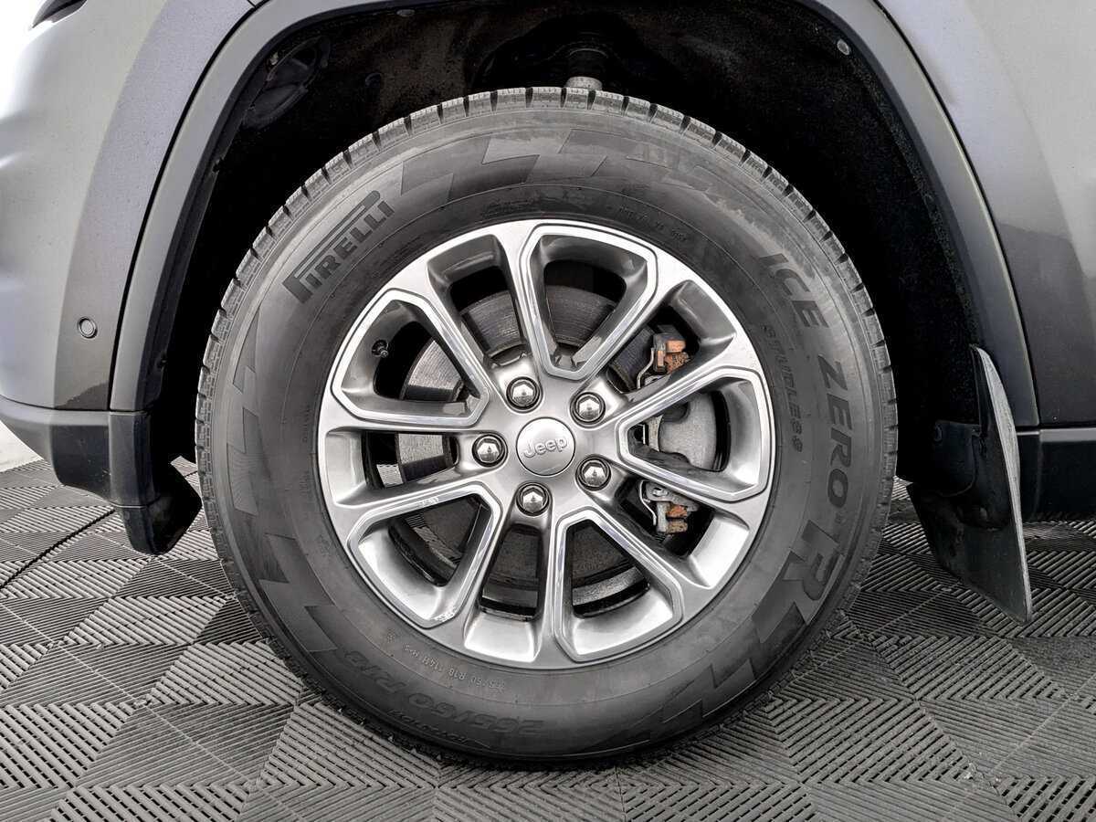 Jeep Grand Cherokee с пробегом — 2018 год. Фото: #16