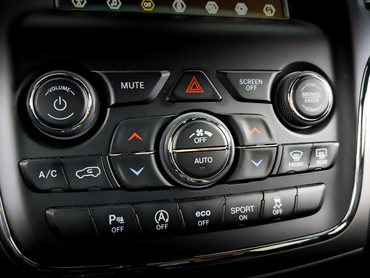 Jeep Grand Cherokee с пробегом — 2018 год. Фото: #24