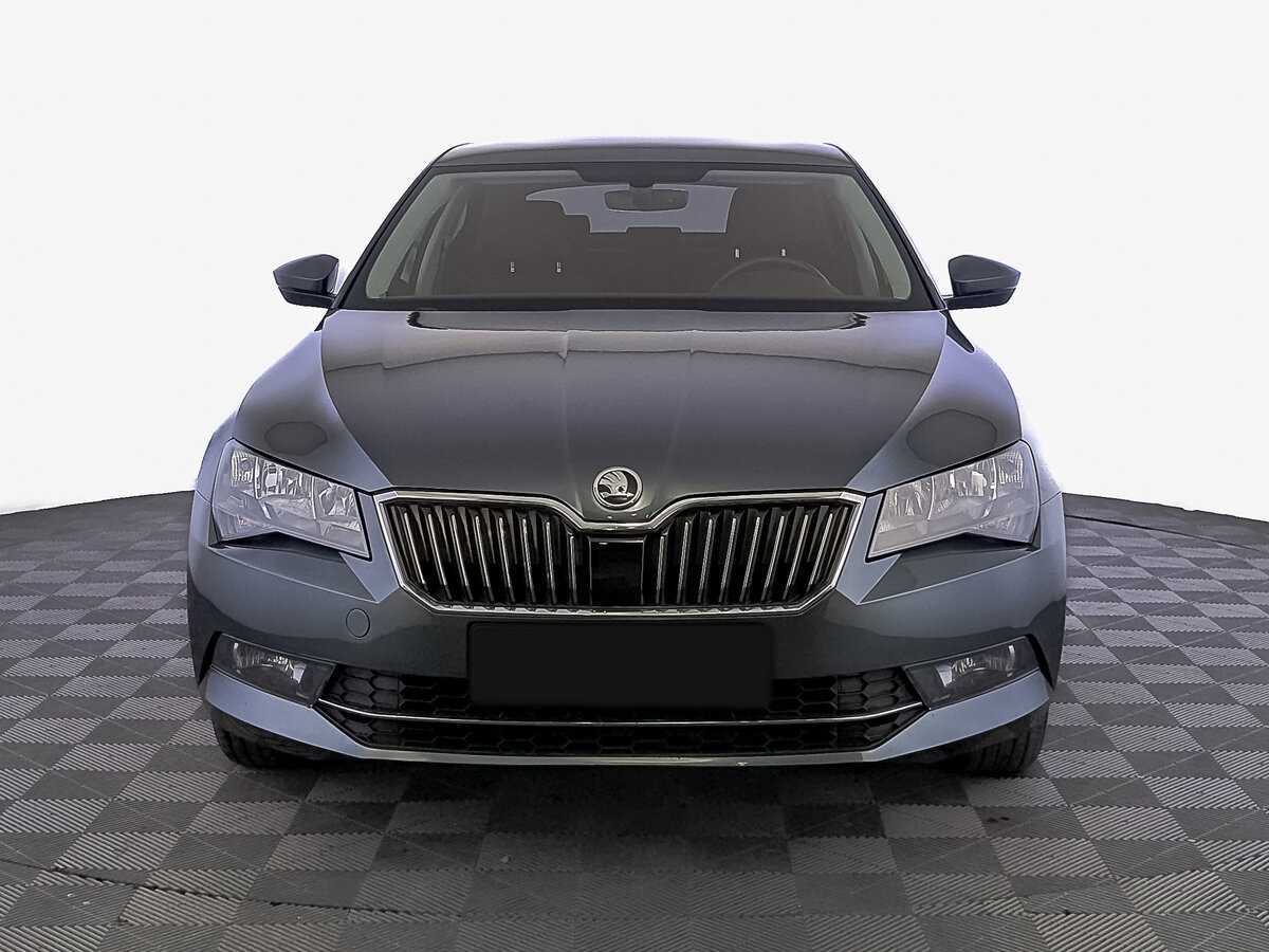 Skoda Superb с пробегом — 2019 год. Фото: #1