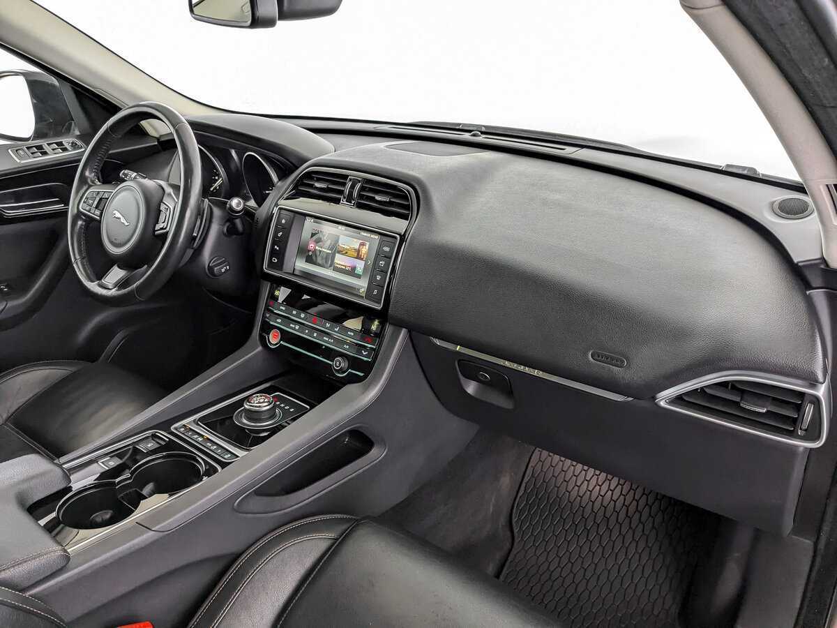 Jaguar F-Pace с пробегом — 2017 год. Фото: #10