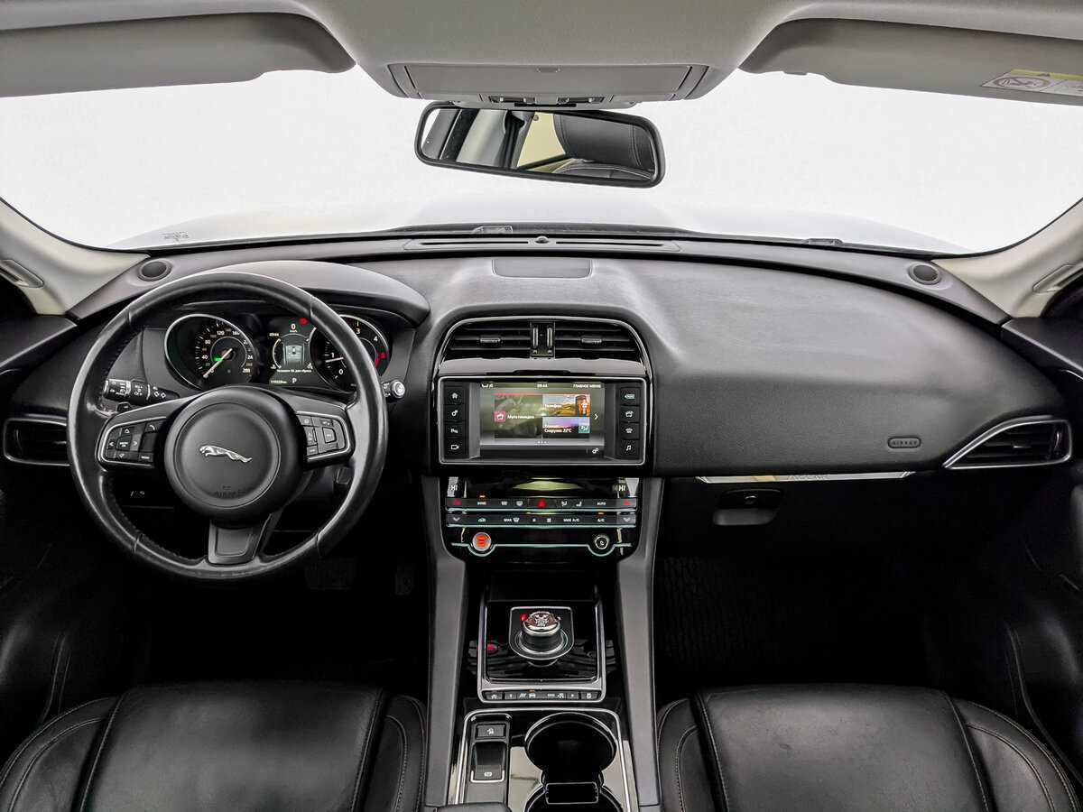 Jaguar F-Pace с пробегом — 2017 год. Фото: #13