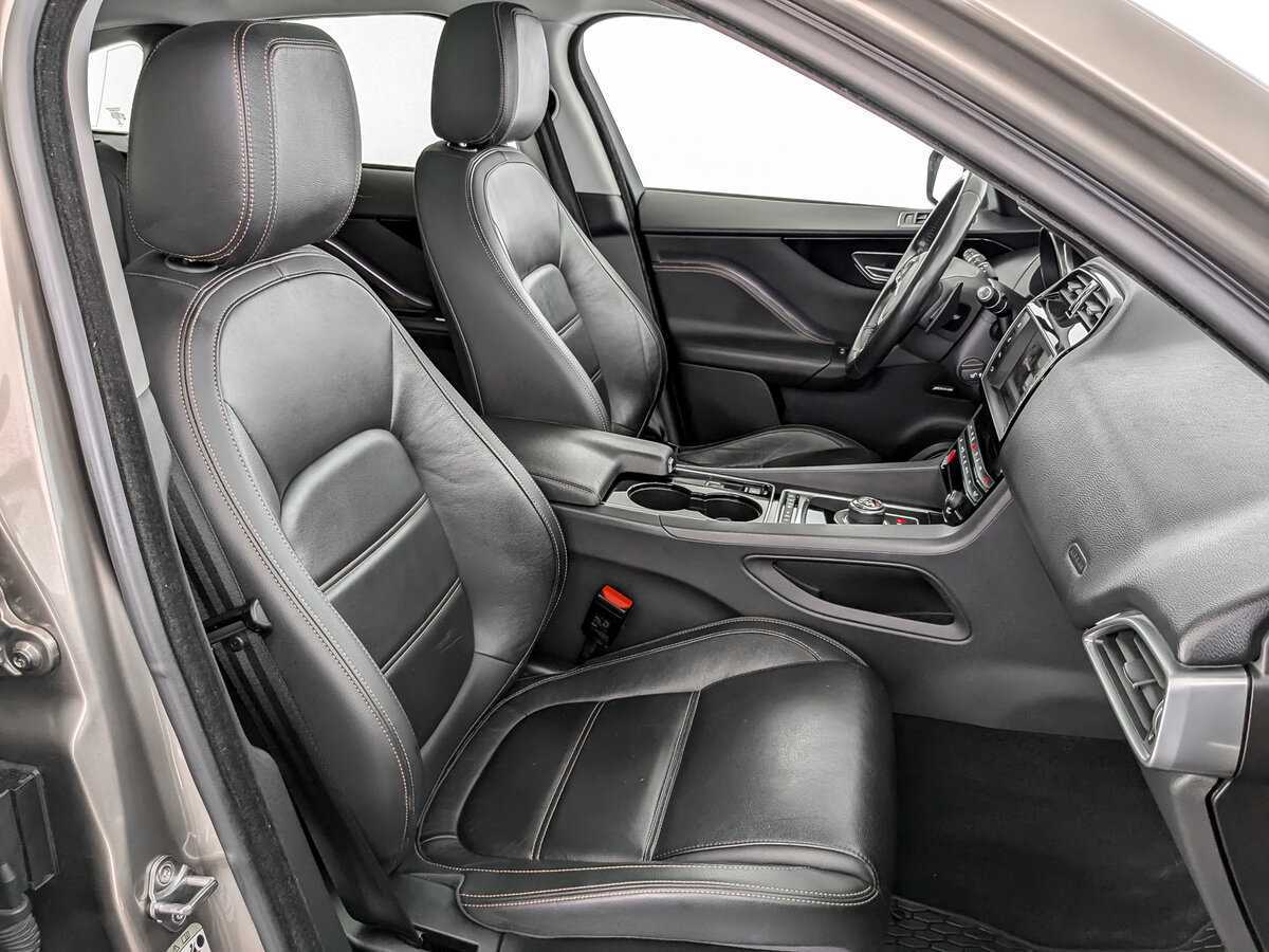 Jaguar F-Pace с пробегом — 2017 год. Фото: #22