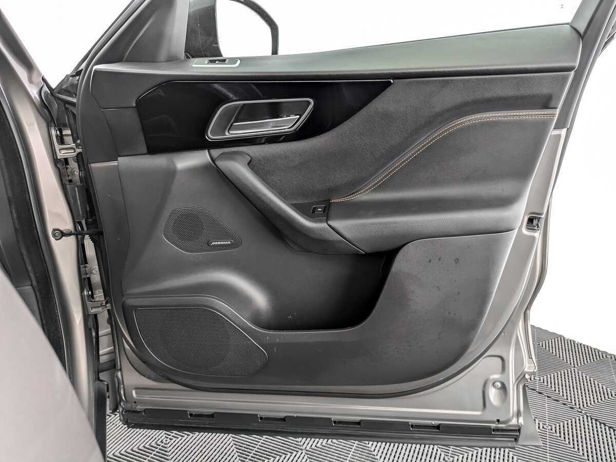 Jaguar F-Pace с пробегом — 2017 год. Фото: #23