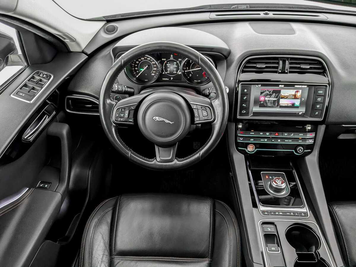 Jaguar F-Pace с пробегом — 2017 год. Фото: #28