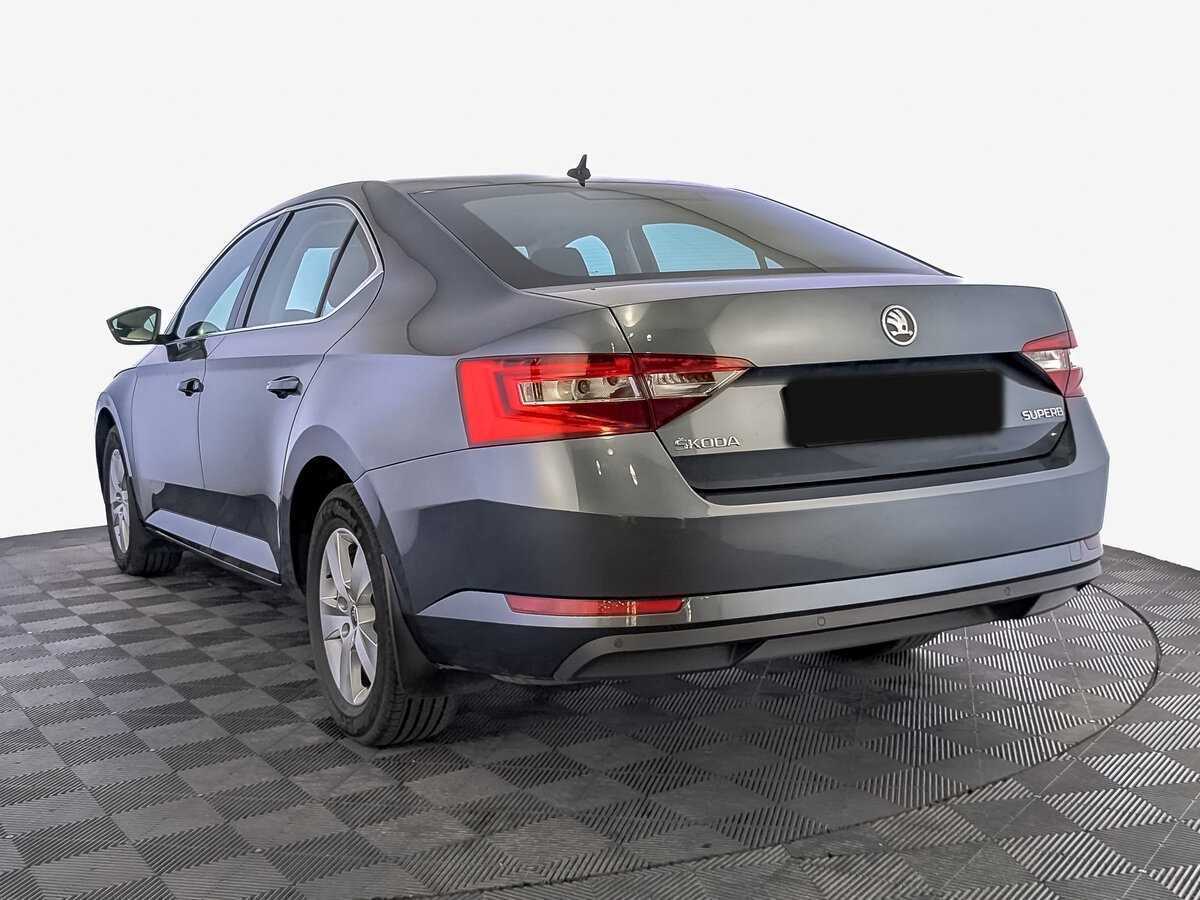 Skoda Superb с пробегом — 2019 год. Фото: #6