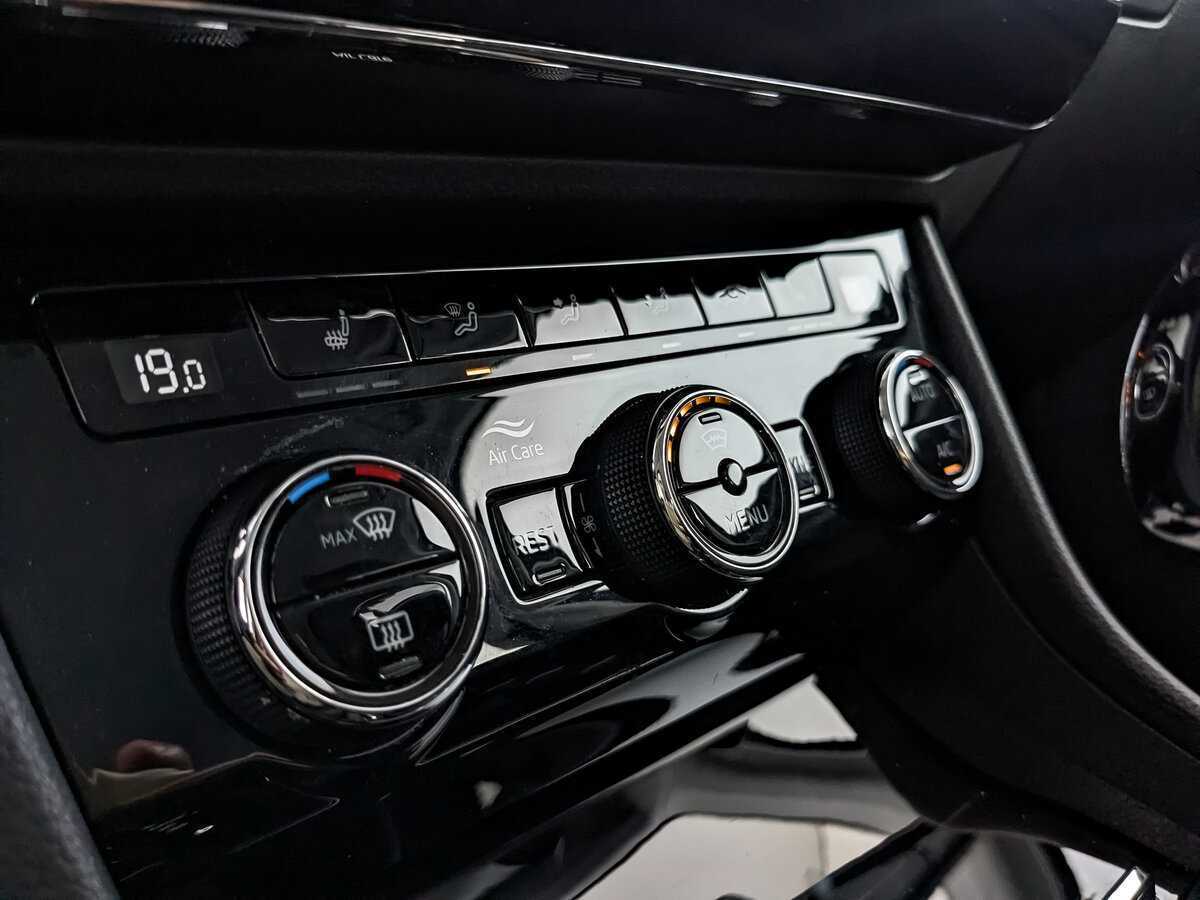 Skoda Superb с пробегом — 2019 год. Фото: #20