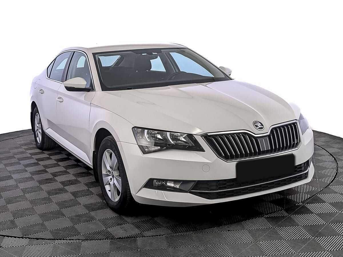 Skoda Superb с пробегом — 2017 год. Фото: #2