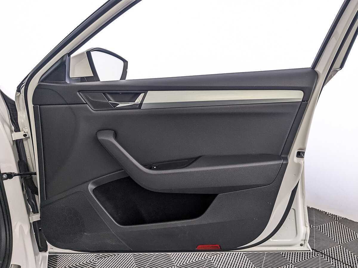 Skoda Superb с пробегом — 2017 год. Фото: #24