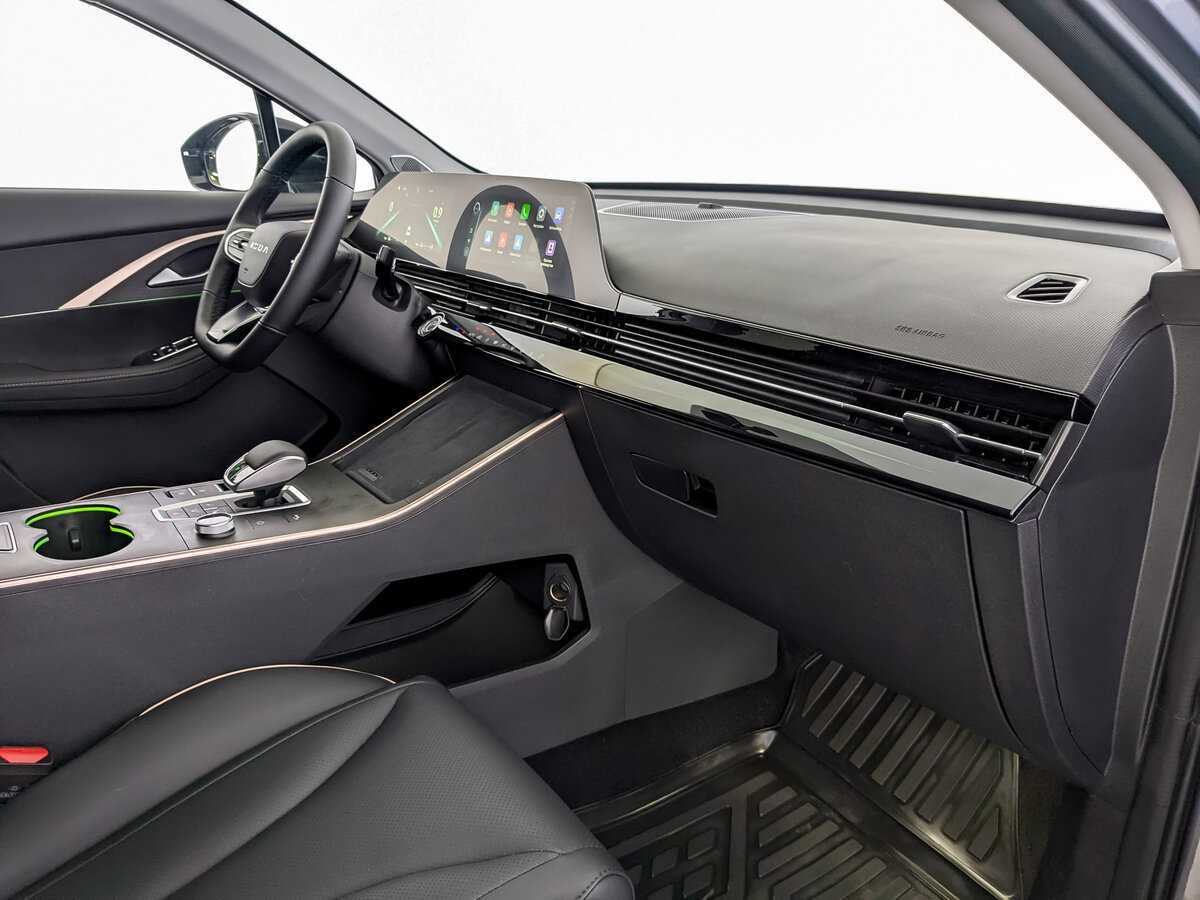 OMODA C5 с пробегом — 2024 год. Фото: #10