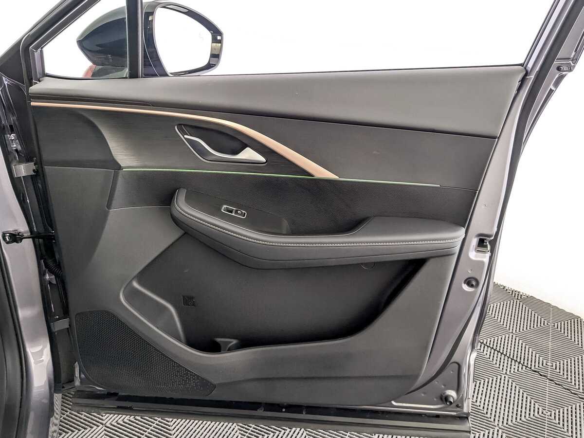 OMODA C5 с пробегом — 2024 год. Фото: #21