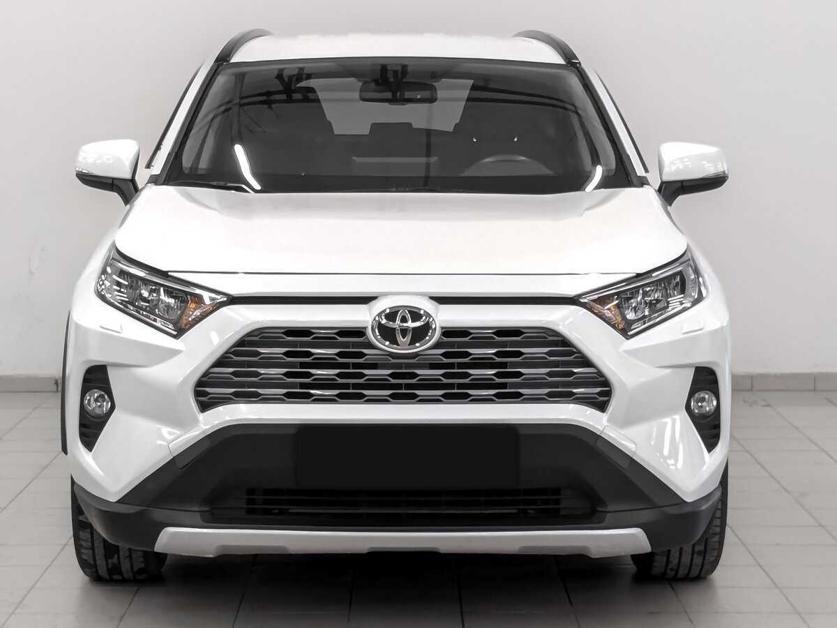 Toyota RAV4 с пробегом — 2021 год. Фото: #1