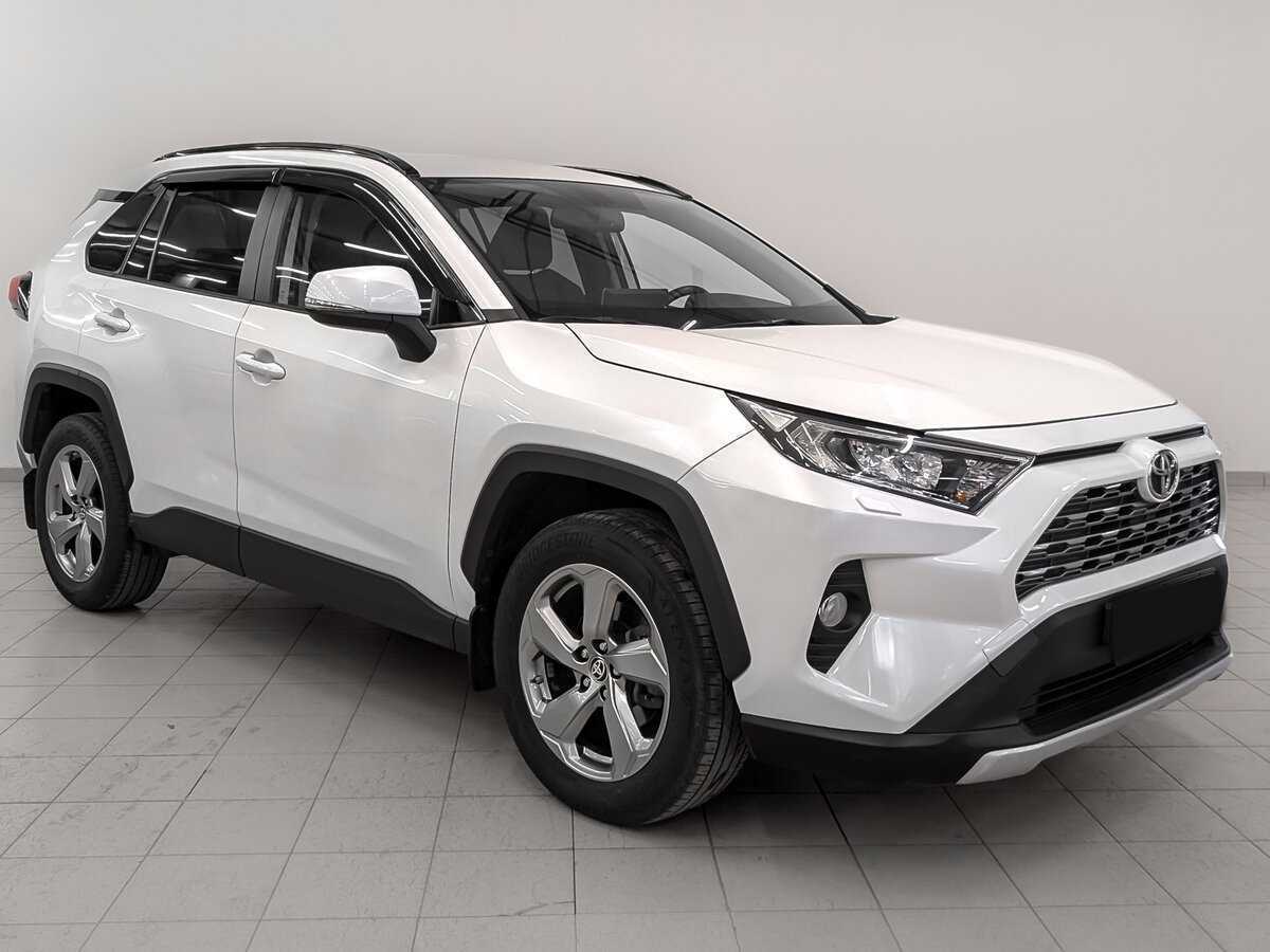 Toyota RAV4 с пробегом — 2021 год. Фото: #2