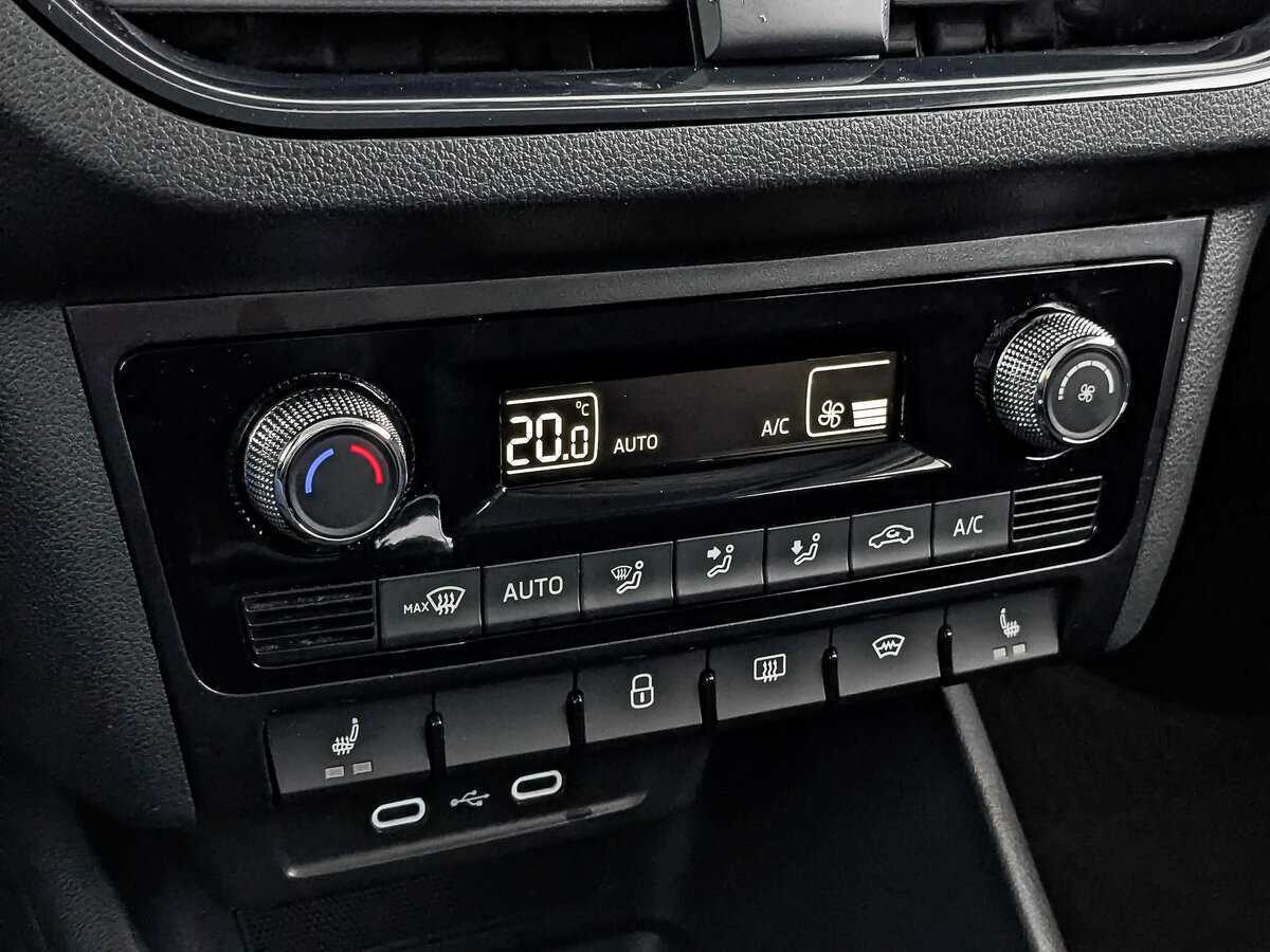 Skoda Rapid с пробегом — 2020 год. Фото: #20