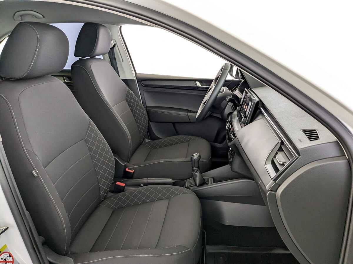 Skoda Rapid с пробегом — 2020 год. Фото: #22