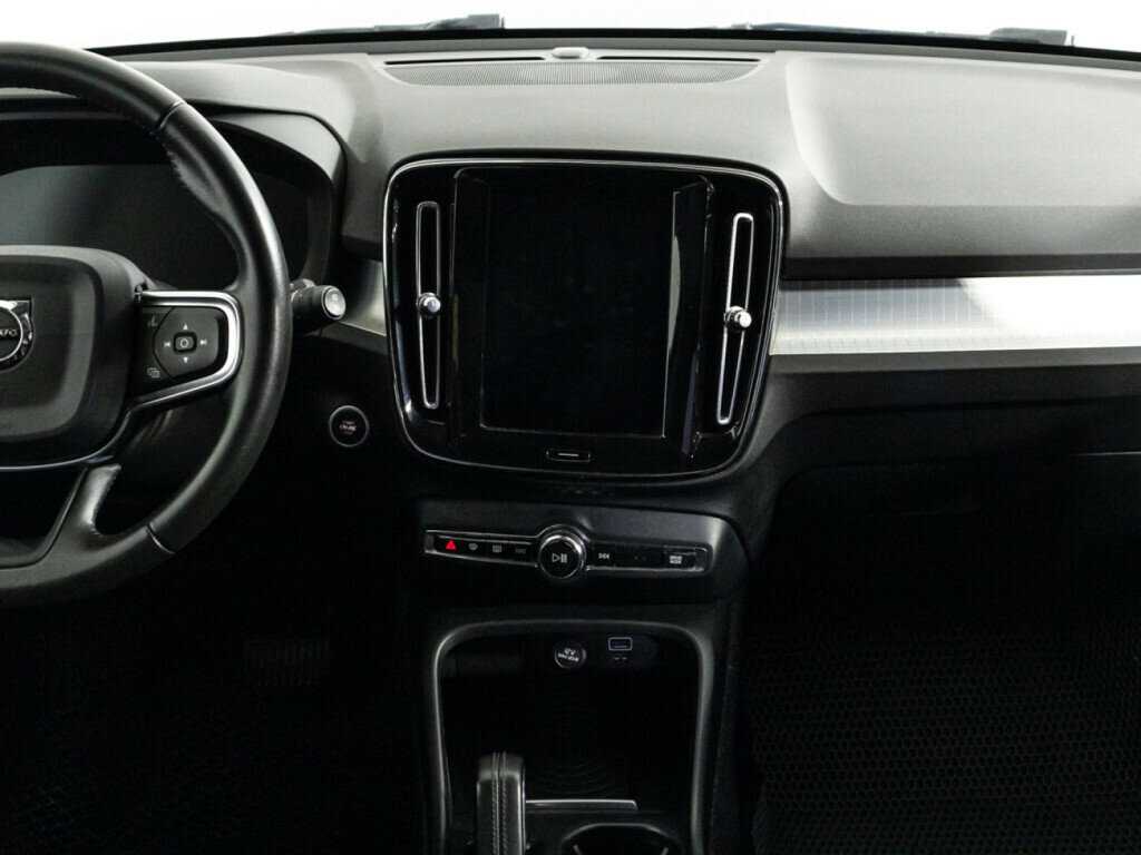 Volvo XC40 с пробегом — 2018 год. Фото: #13
