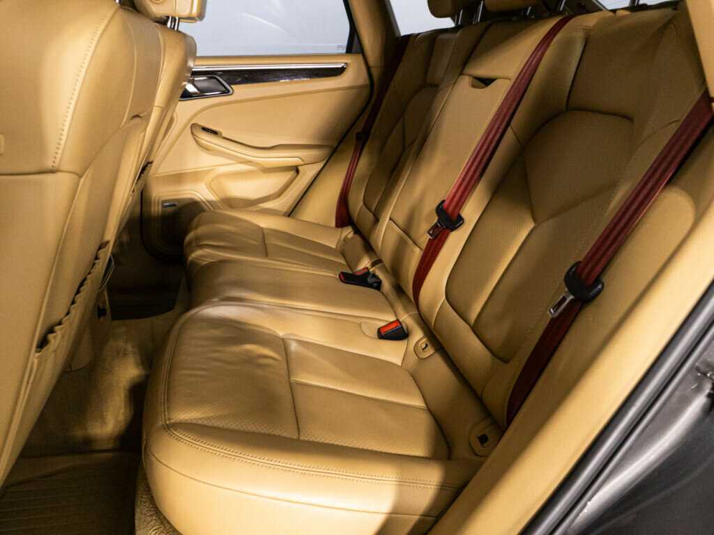 Porsche Macan с пробегом — 2014 год. Фото: #9