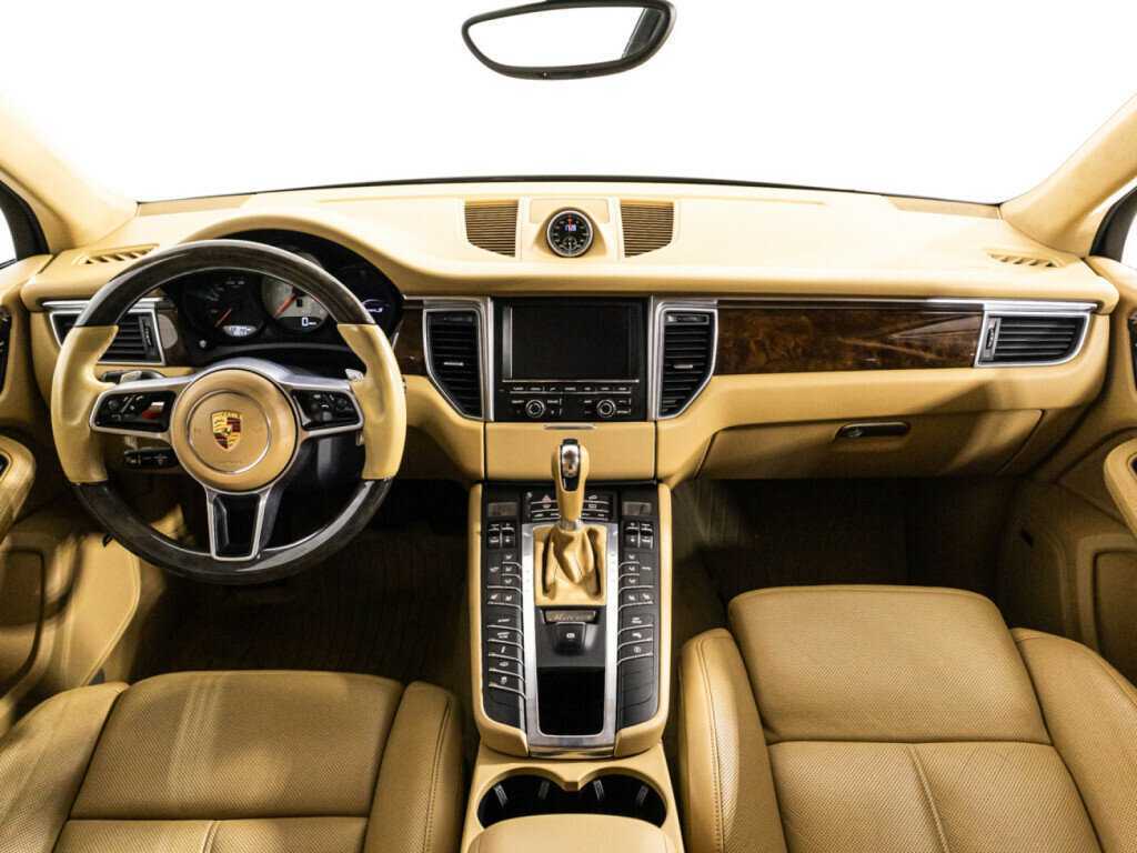 Porsche Macan с пробегом — 2014 год. Фото: #12