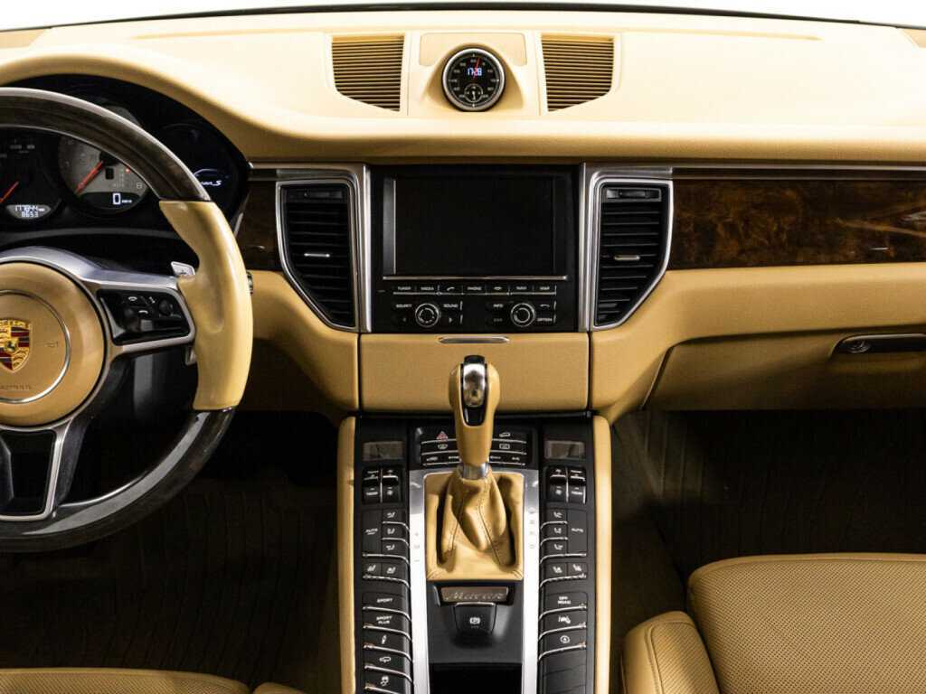 Porsche Macan с пробегом — 2014 год. Фото: #13