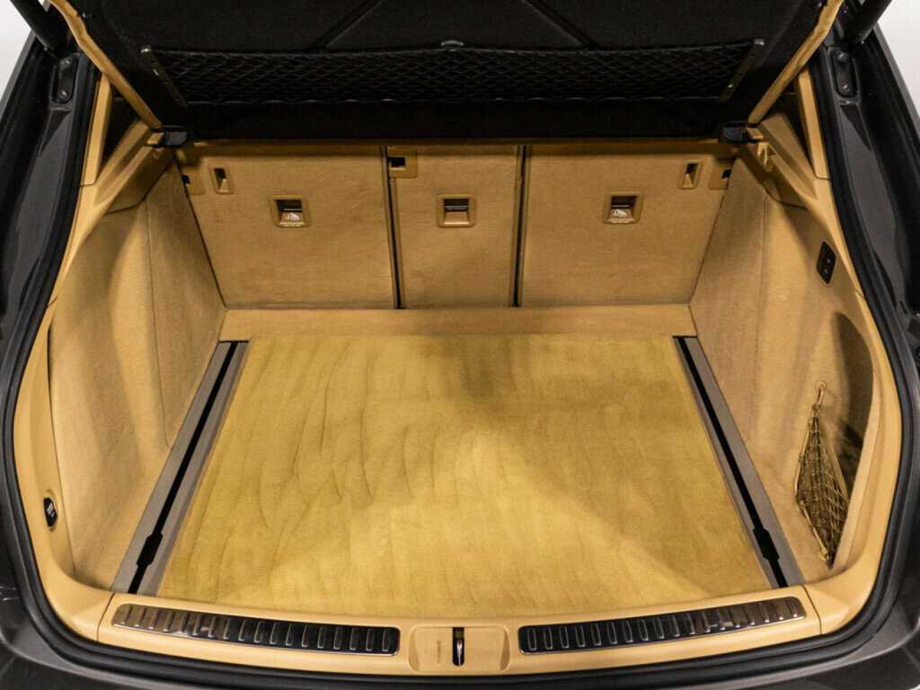 Porsche Macan с пробегом — 2014 год. Фото: #14