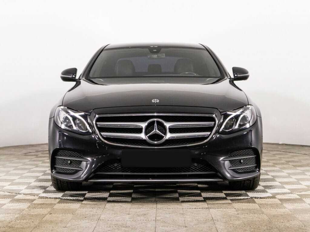 Mercedes-Benz E-Класс с пробегом — 2019 год. Фото: #1