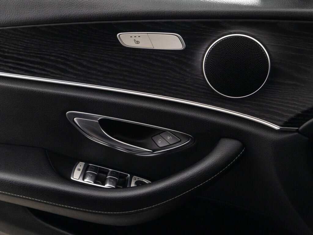 Mercedes-Benz E-Класс с пробегом — 2020 год. Фото: #17