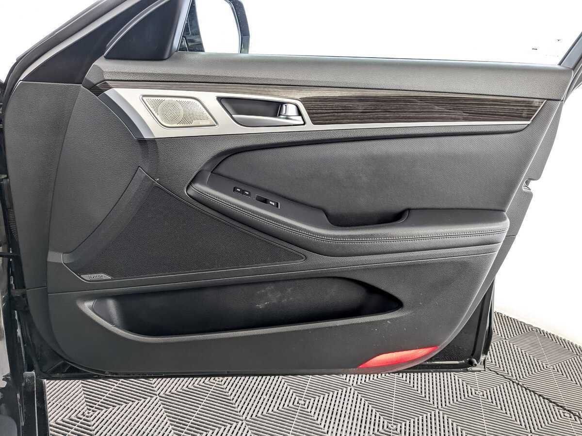 Genesis G80 с пробегом — 2019 год. Фото: #24