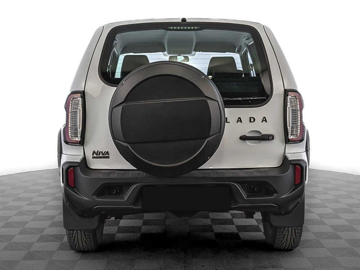 Lada (ВАЗ) Niva с пробегом — 2024 год. Фото: #5