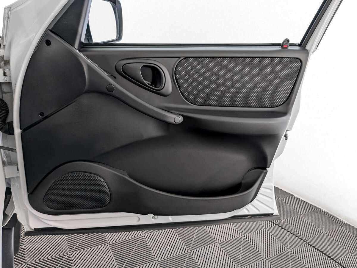 Lada (ВАЗ) Niva с пробегом — 2024 год. Фото: #22