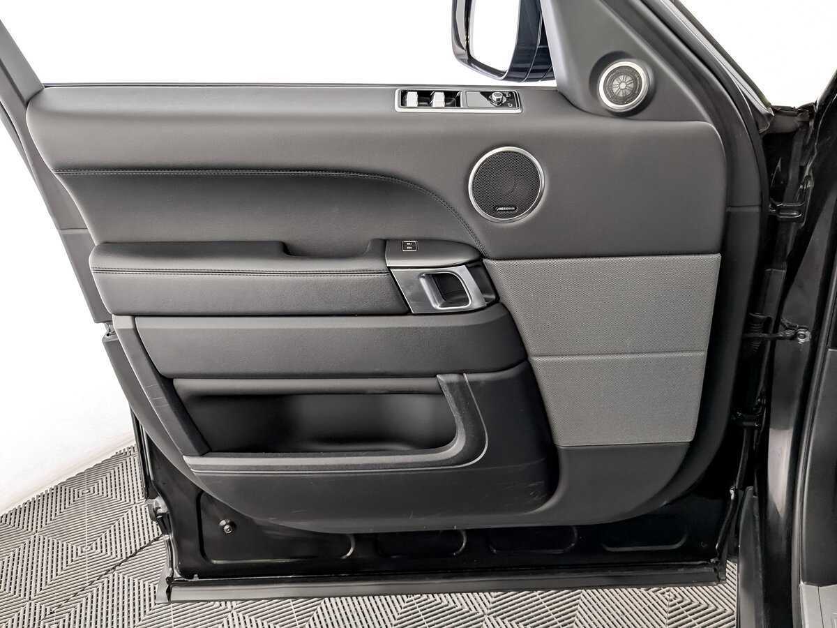 Land Rover Range Rover Sport с пробегом — 2020 год. Фото: #19