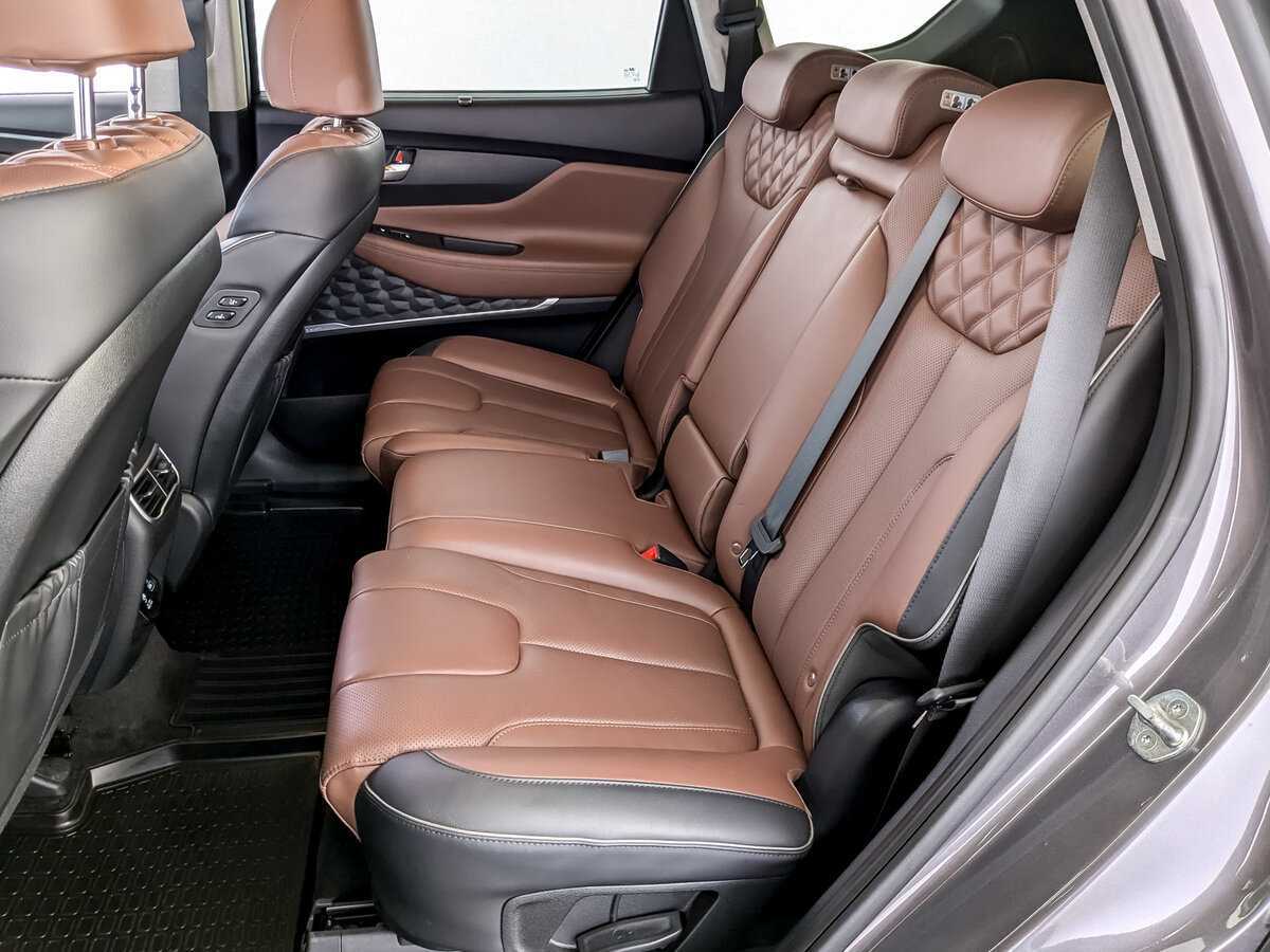 Hyundai Santa Fe с пробегом — 2022 год. Фото: #11