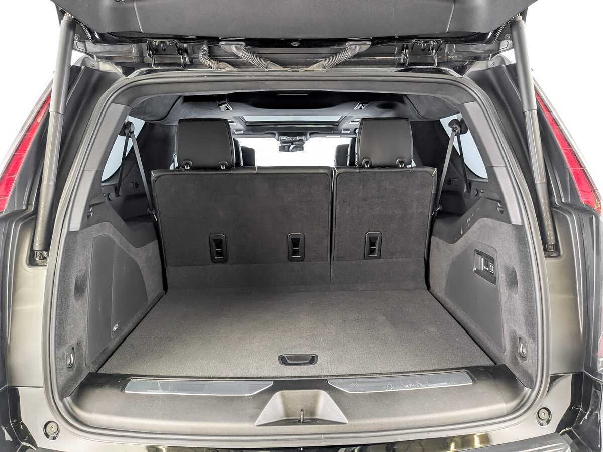 Cadillac Escalade с пробегом — 2022 год. Фото: #9