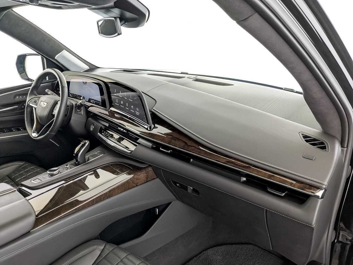 Cadillac Escalade с пробегом — 2022 год. Фото: #10