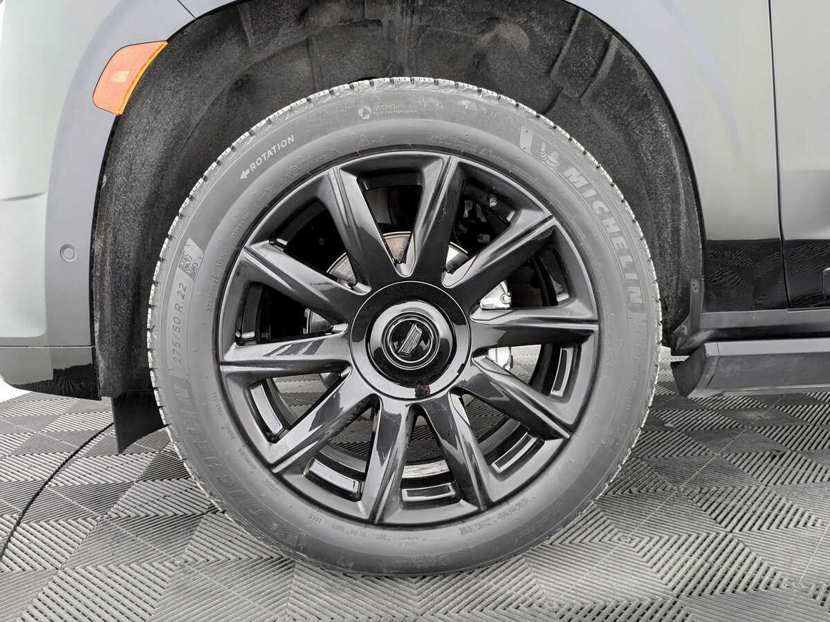 Cadillac Escalade с пробегом — 2022 год. Фото: #17