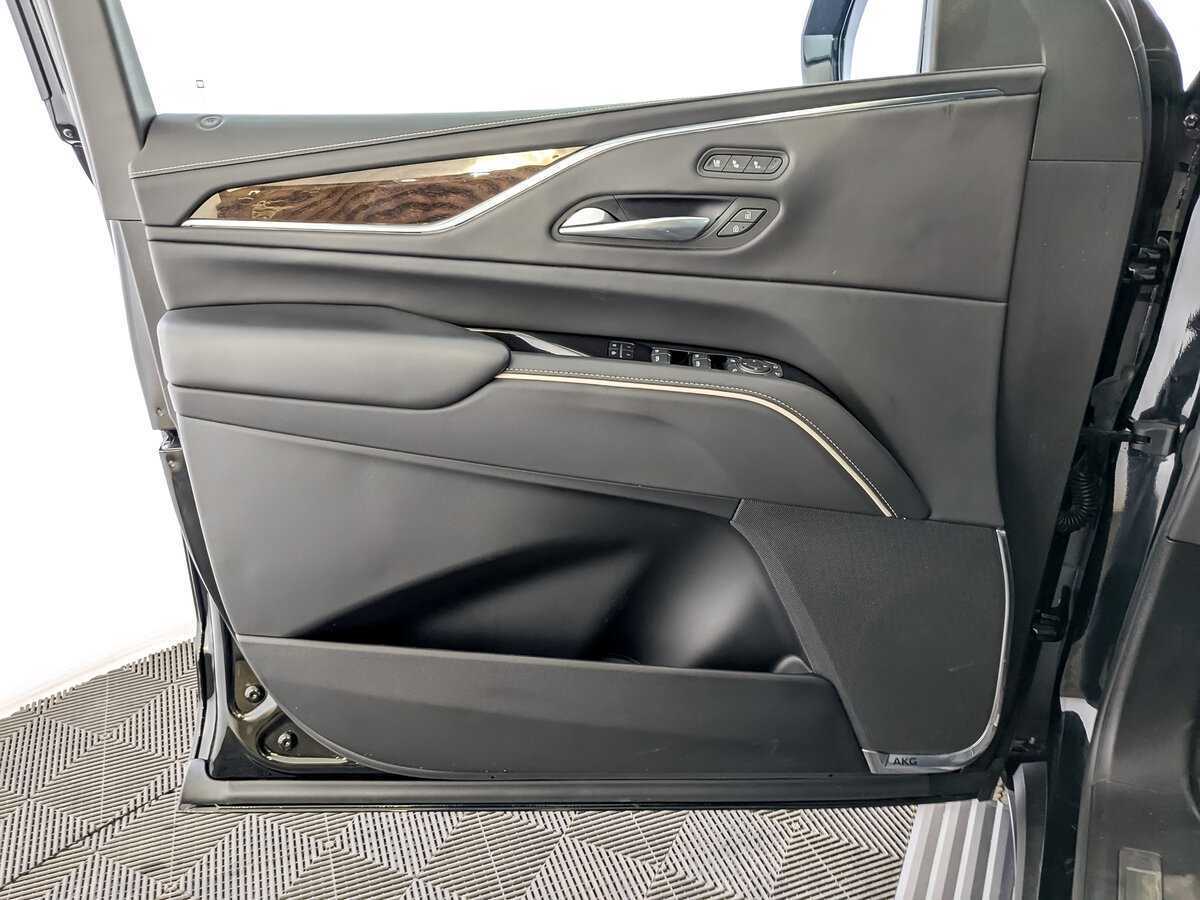 Cadillac Escalade с пробегом — 2022 год. Фото: #18