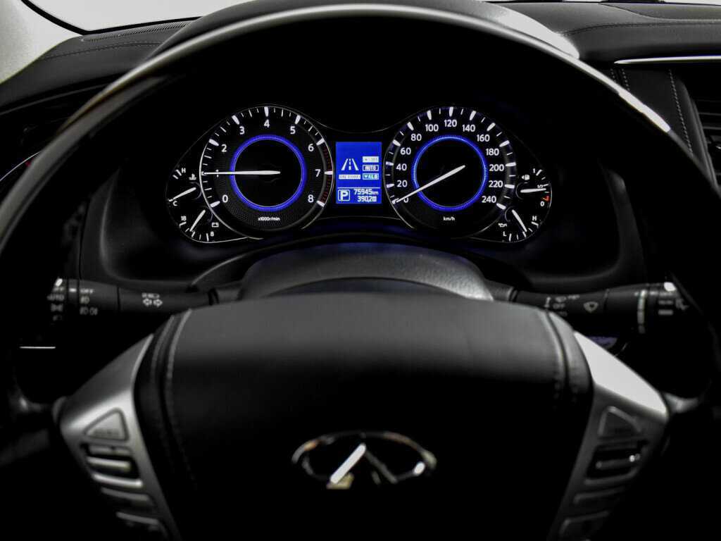 Infiniti QX80 с пробегом — 2018 год. Фото: #20