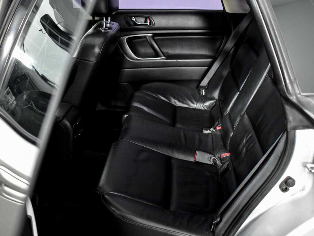 Subaru Legacy с пробегом — 2005 год. Фото: #10
