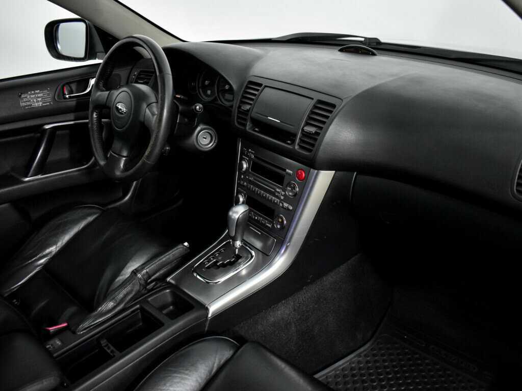 Subaru Legacy с пробегом — 2005 год. Фото: #13