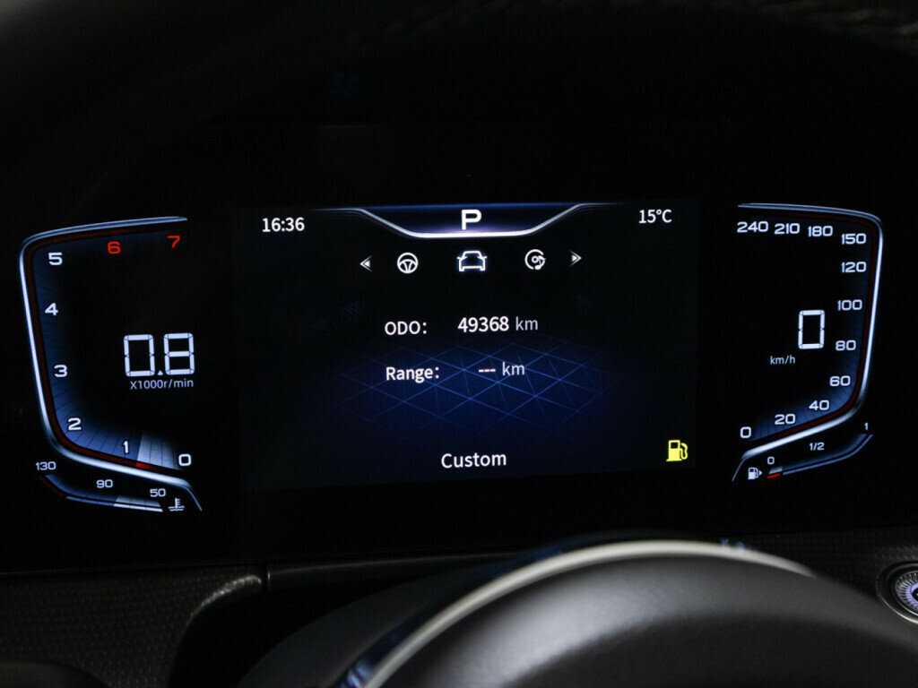 Hongqi H5 с пробегом — 2023 год. Фото: #11