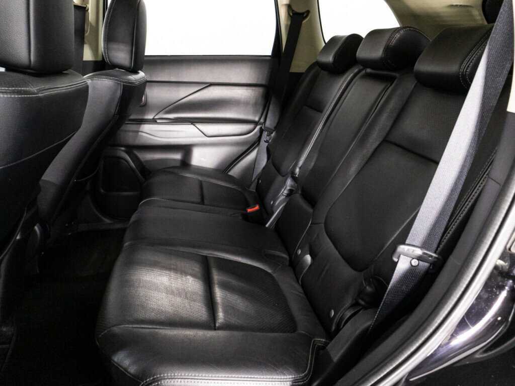 Mitsubishi Outlander с пробегом — 2012 год. Фото: #9