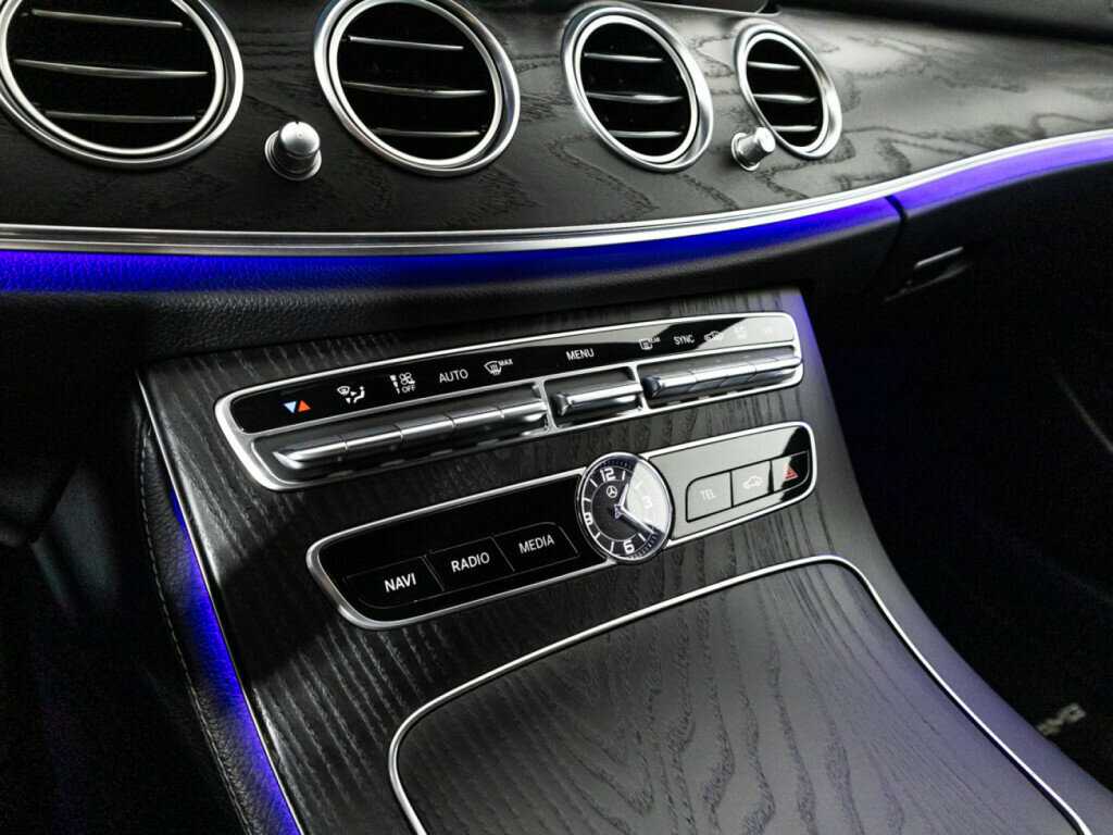 Mercedes-Benz E-Класс с пробегом — 2019 год. Фото: #17