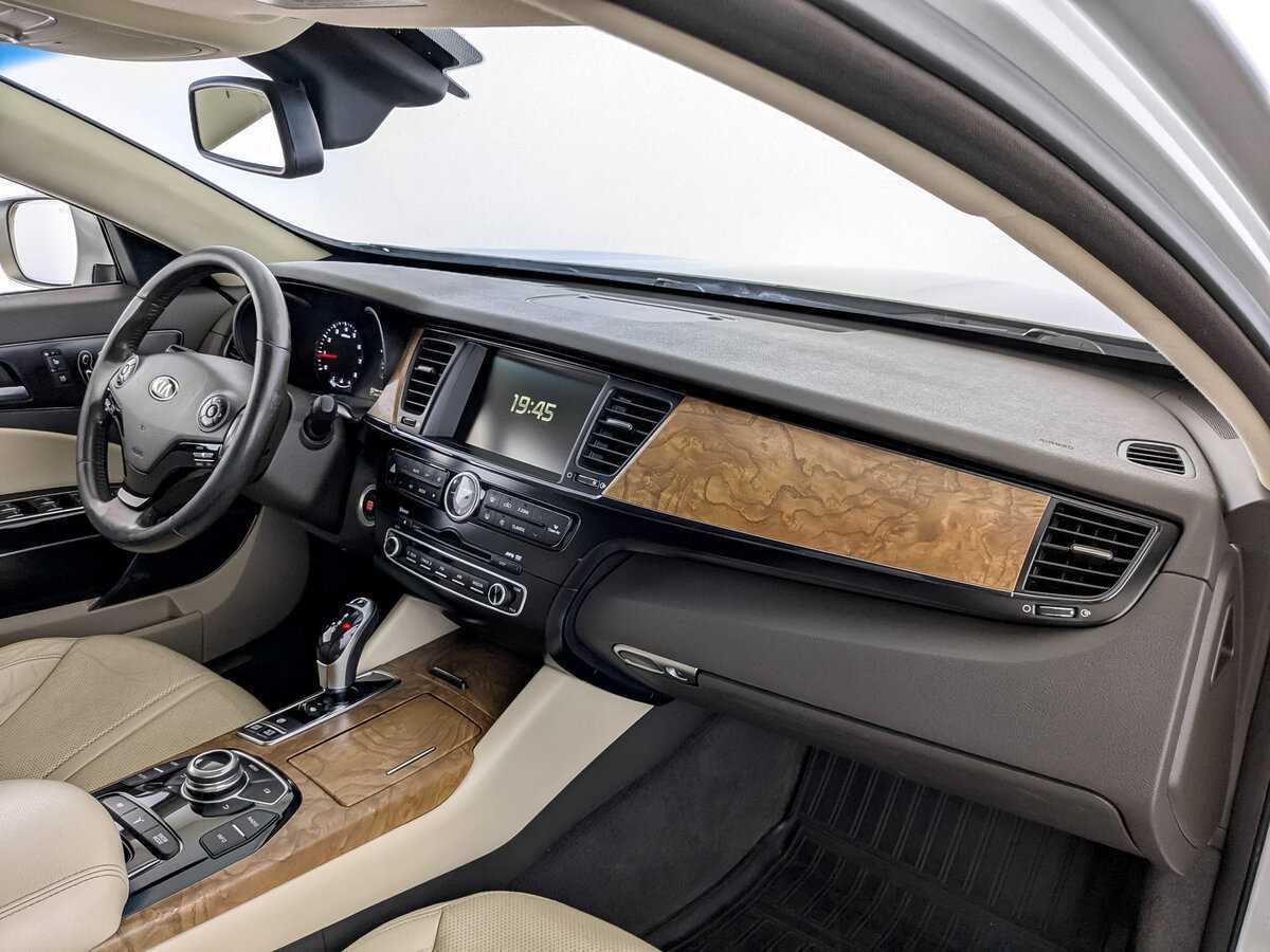 Kia Quoris с пробегом — 2013 год. Фото: #10