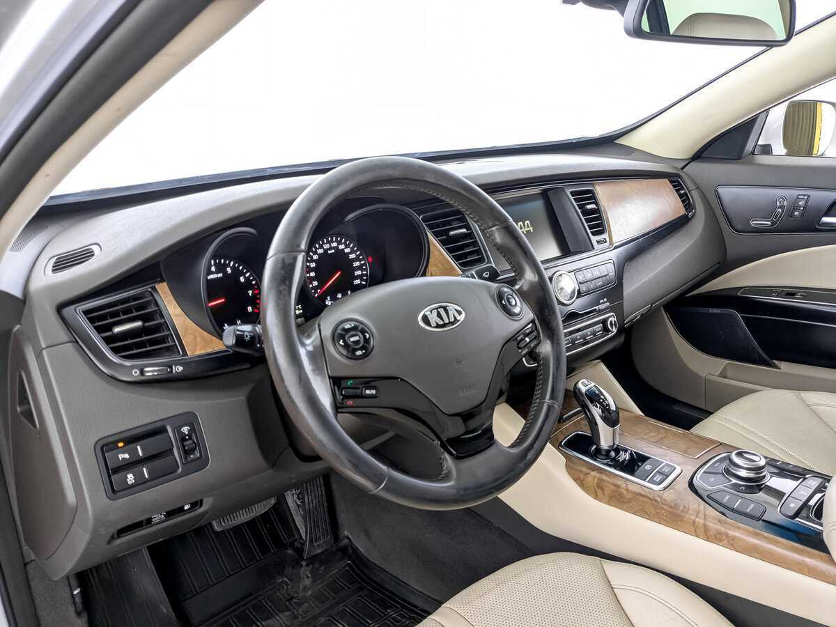 Kia Quoris с пробегом — 2013 год. Фото: #15