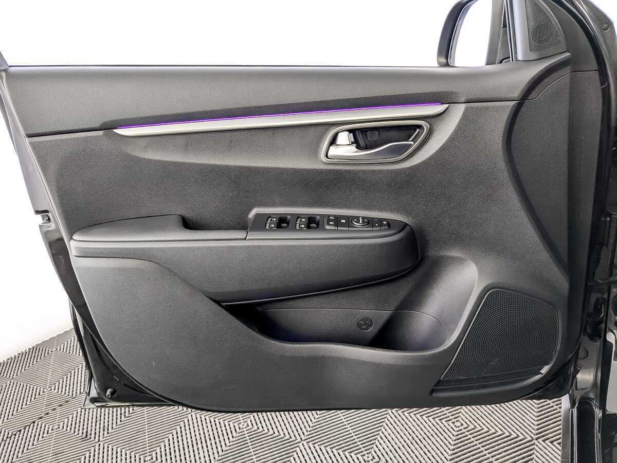 Kia Rio с пробегом — 2021 год. Фото: #18