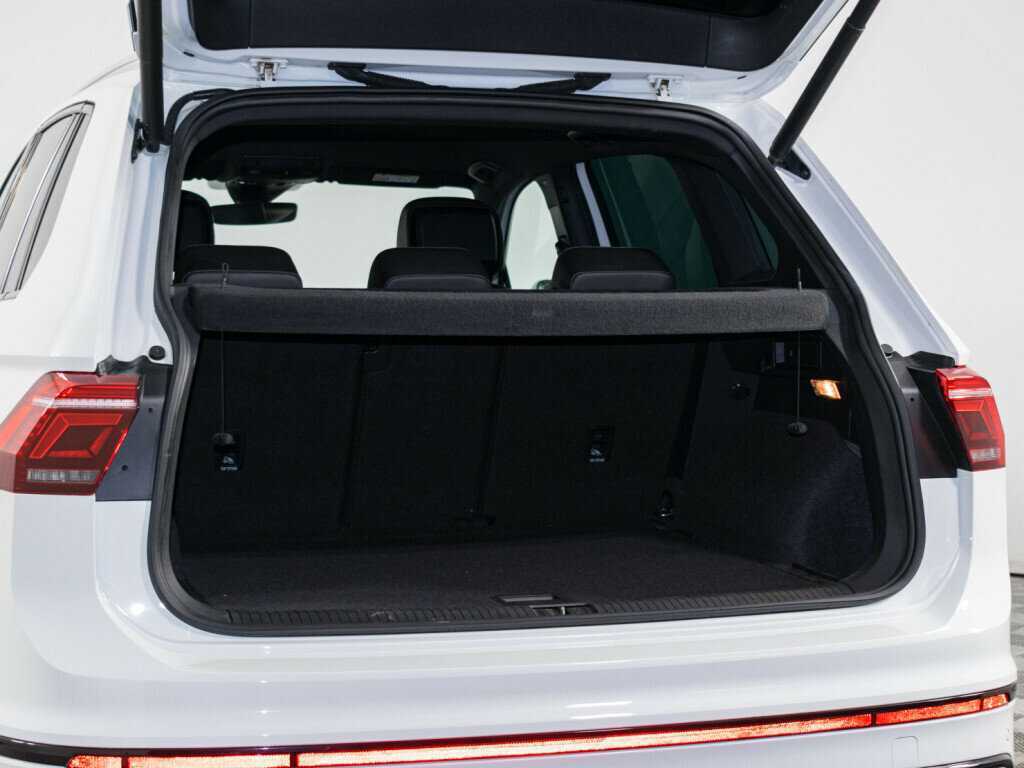 Volkswagen Tiguan с пробегом — 2021 год. Фото: #6