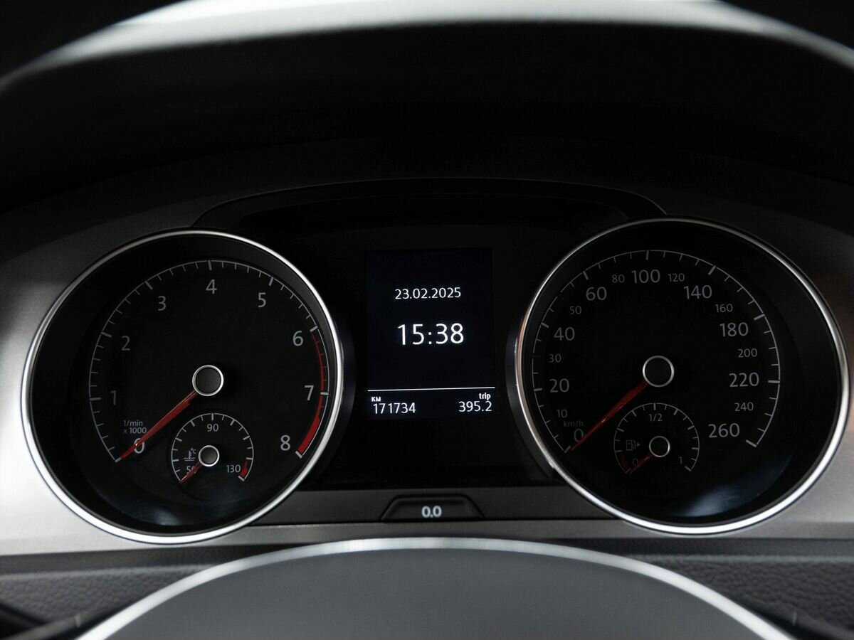 Volkswagen Golf с пробегом — 2013 год. Фото: #13