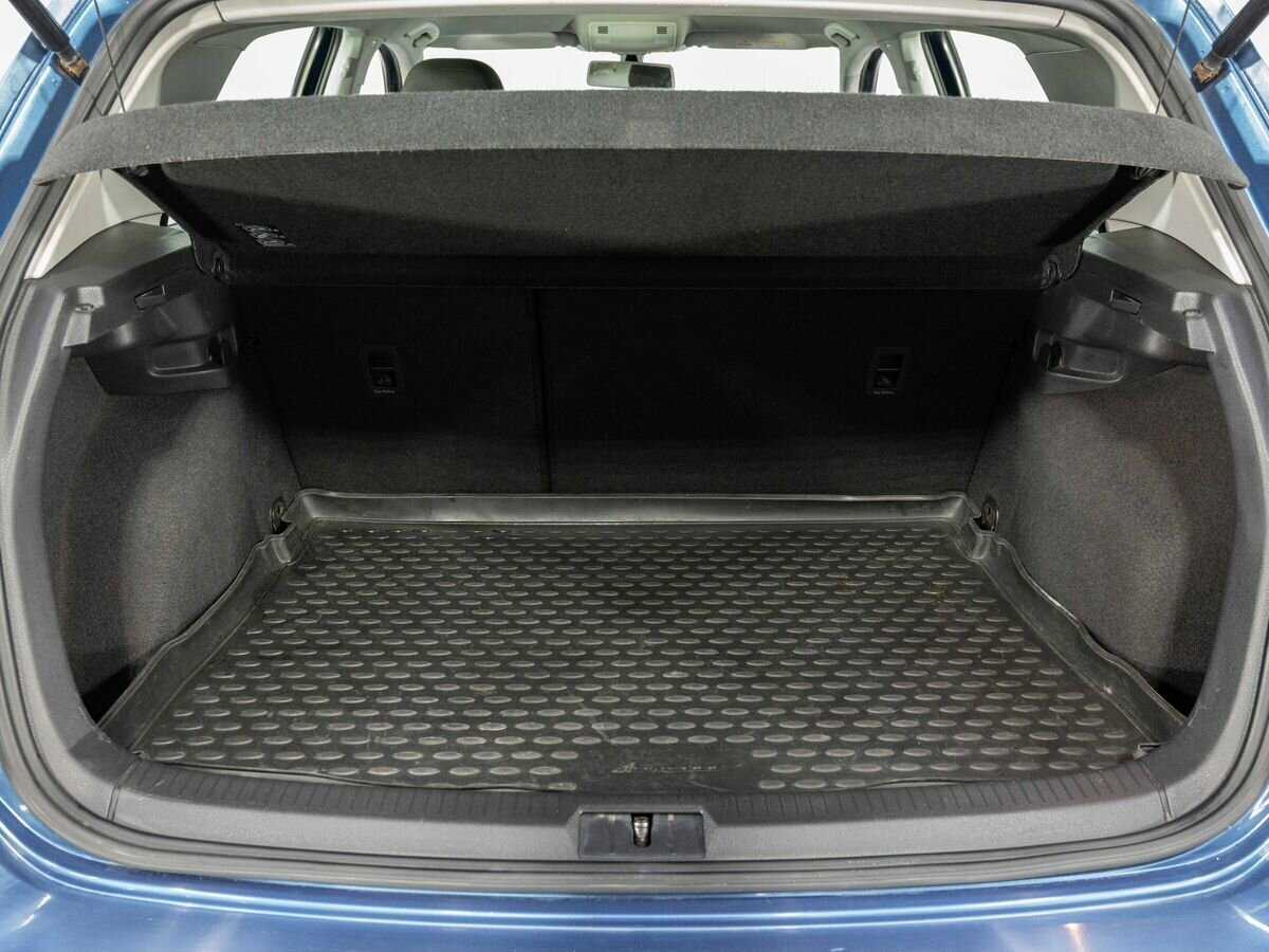 Volkswagen Golf с пробегом — 2013 год. Фото: #19