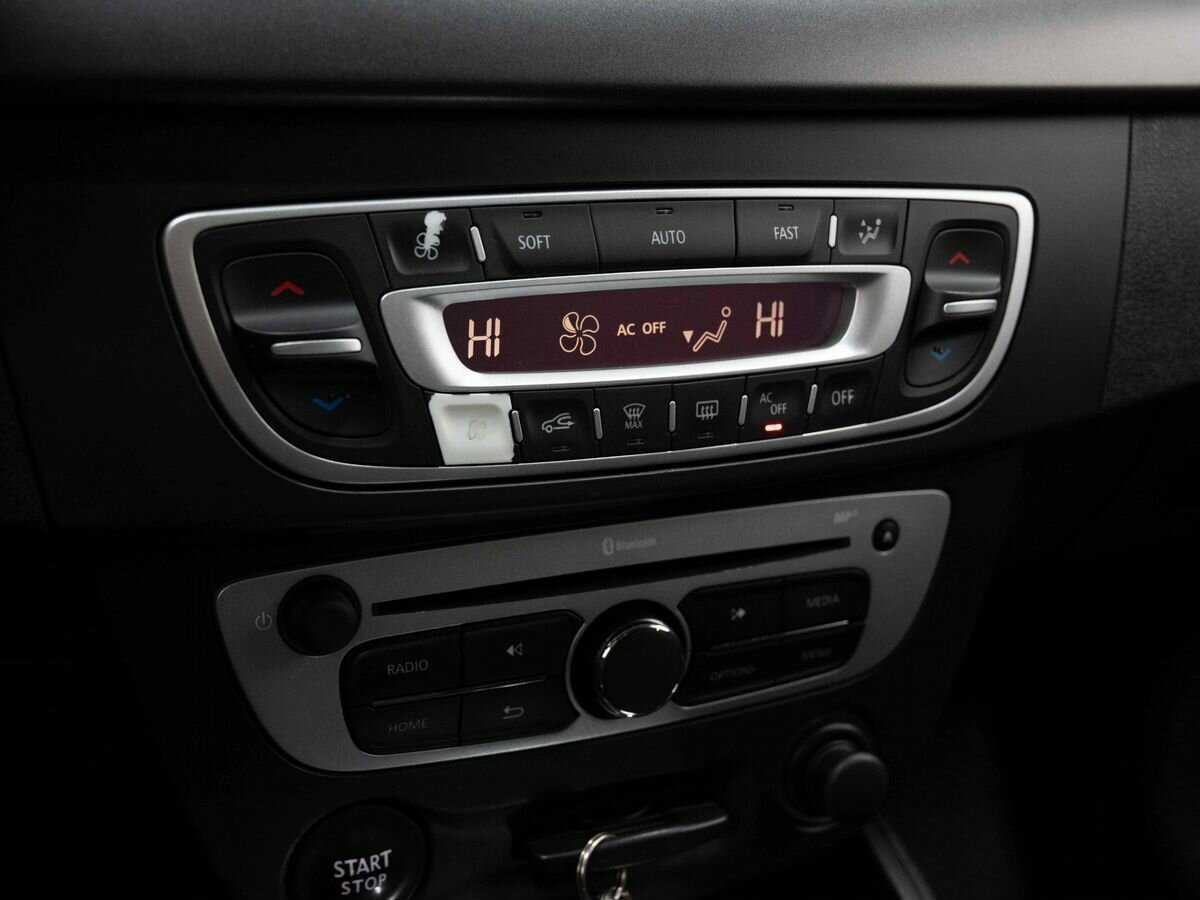 Renault Fluence с пробегом — 2013 год. Фото: #20