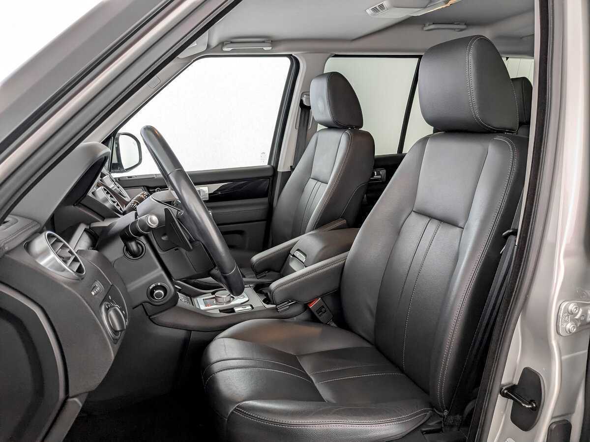 Land Rover Discovery с пробегом — 2015 год. Фото: #18