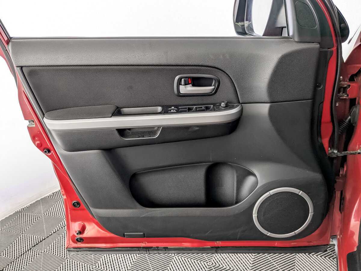 Suzuki Grand Vitara с пробегом — 2010 год. Фото: #18